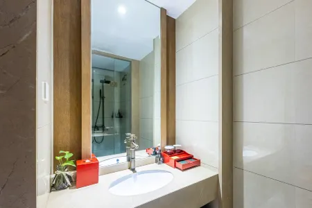 Four Seasons Qingteng Garden Hotel (Xikou Chiang's Hometown) Отели рядом с достопримечательностью «Zhejiang Buddhist College (Headquarters)»