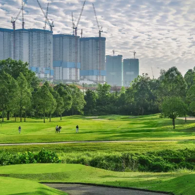 Espira Kinrara Hotels near Kinrara Metta Buddhist Society