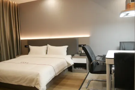 Yinjiang Longcheng Hotel