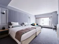 RIHGA Royal Hotel Osaka, Vignette Collection Hotels near Gallery Ikeda