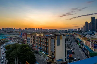 Xi Fali Hotel (Nanning East Railway Station Jinqiao Bus Station)