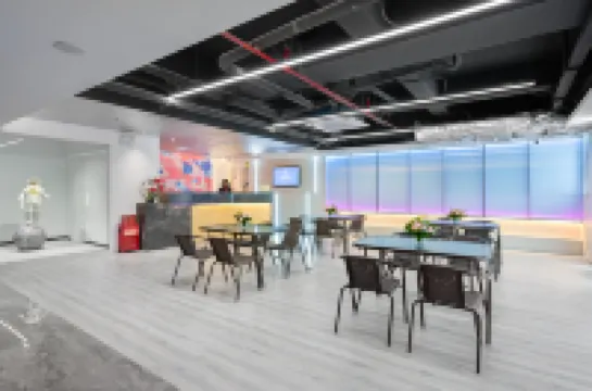 甜屋酒店（西華路彩虹橋地鐵站店）