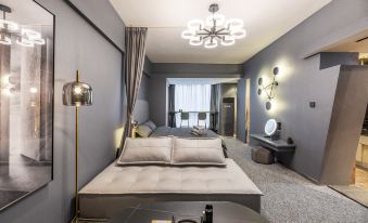 Chengdu Zishi Liangsu apartment(Chengdu South Railway Station Store)