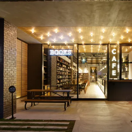 Lamp Light Books Hotel Fukuoka Отели рядом с достопримечательностью «Башня Фукуока»