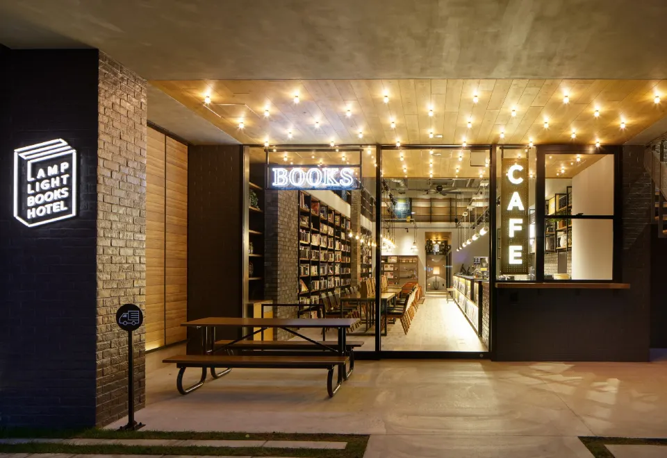 *配送出来ません ランプライトブックスホテル福岡 最新特別料金で宿泊予約-福岡
