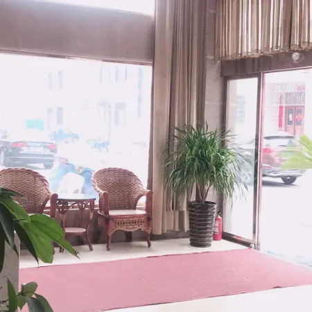 Honghu Yuntian Hotel
