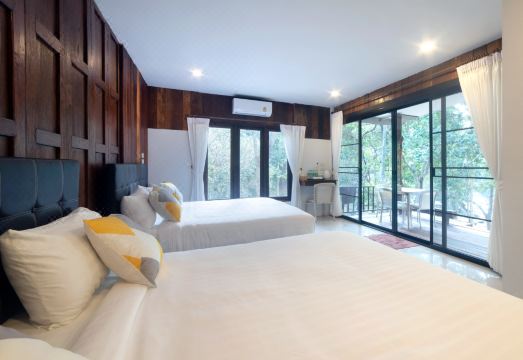 1. 타완 리버사이드..