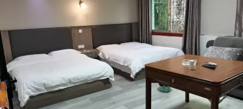Zizhong Yonghao Business Hotel - parking