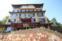 Zhangjiajie Xianlv Residential Accommodation (Wulingyuan National Scenic Spot Scenic Spot Store) Hotels near Wulingyuan Scenic Area - Fenghuang Rock