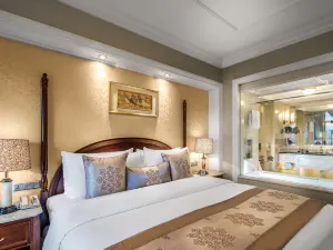 Zhongwei Green Lake Hotel