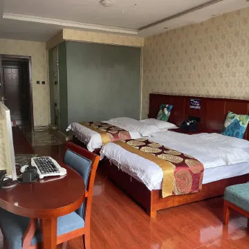 Lanping Caiyu Business Hotel