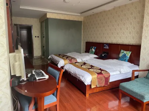 Lanping Caiyu Business Hotel