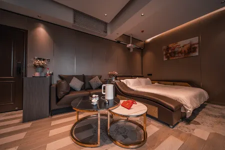 Tianjing Sky Garden Private Tang Hot Spring Homestay