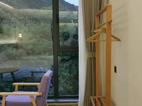 Youran Homestay Отели рядом с достопримечательностью «Tianlongjiupu»