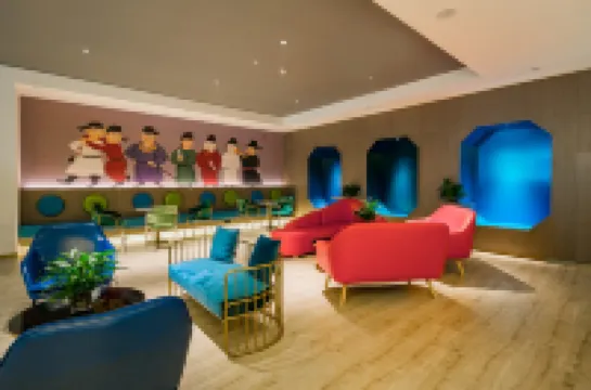 Ibis Styles Hotel (Xi'an Bell and Drum Tower Huimin Street) Hotels in Xi'an