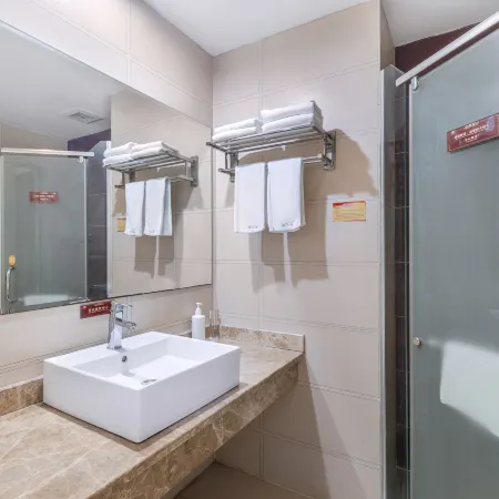 Tuk China Light Residence Hotel (Taizhou Luqiao Airport Branch)