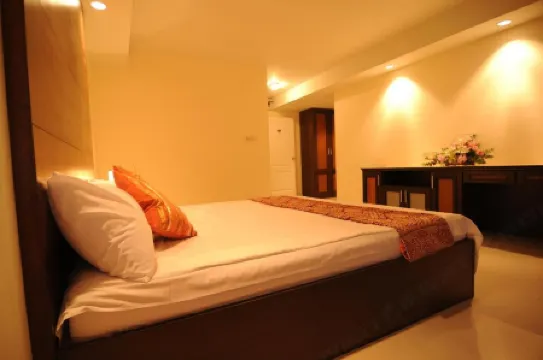 Grand Living Residence