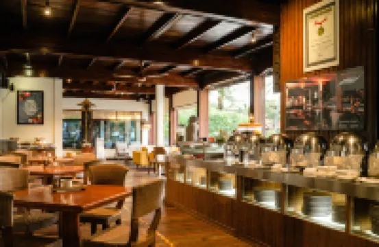 グランド イスタナ ラマ