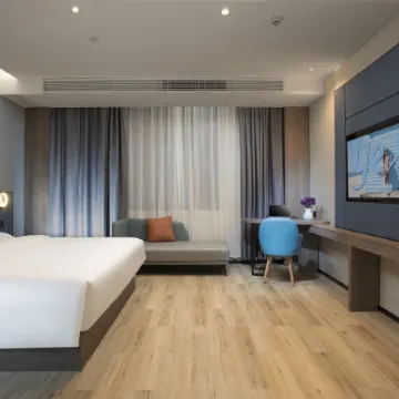 Yeste Meitu Hotel (Wuzhou Cangwu County Shiqiao Bus Station)