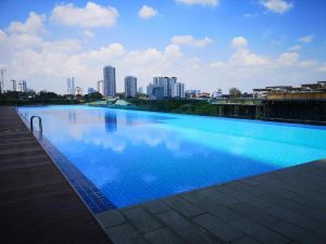 Paragon Residence Straits View