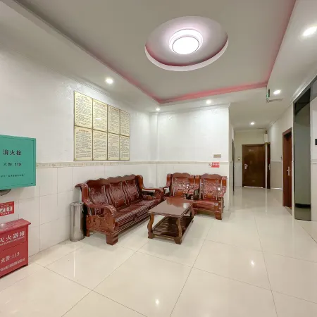 Guiping Guisheng Hotel (Xintiandi Pedestrian Street)