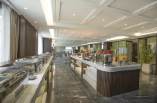 Madison Hotel Jining Wuyue Plaza Sports Center