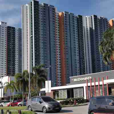 KLIA ALANIS RESIDENCE FREE WIFI Hotel Exterior