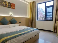 Jinghong Xiangyuanhong Hotel - Park Yeri