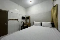 OYO 93429 Pondok Surya Near Fakultas Teknik Unhas Gowa Hotel dekat Masjid Muhammad Zam-zam Anugerah
