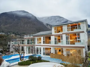 For you Hot Spring Villa View Homestay (Hailuogou Branch)