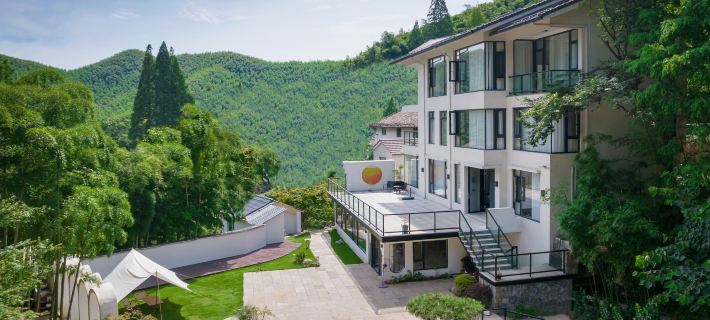 xisanzhuyinshejishihuanshanyeshemeisu Hotels in Deqing