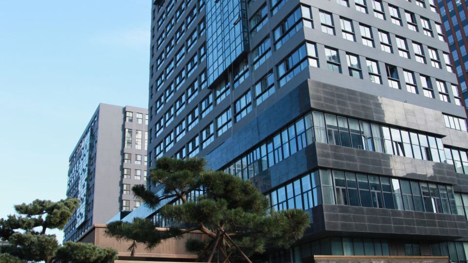 Cheery Dragon Hotel Weihai Jiuzi holds