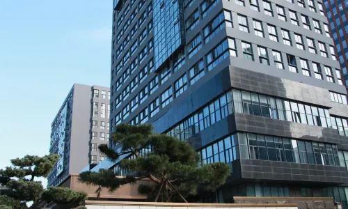 Cheery Dragon Hotel Weihai Jiuzi holds