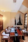 Taohua Island Jianghu Hot Spring Homestay Hotel (Xinzhou Ancient City Branch)