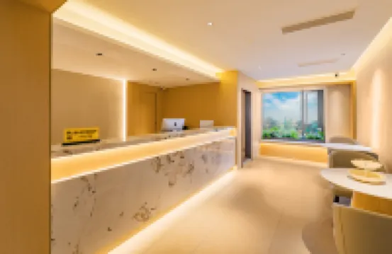 Haoke Collection Hotel (Chengdu East Railway Station West Square)