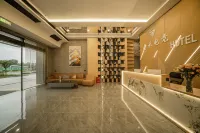 Yihe E-Sports Hotel (XiNanGuoJiQingfangcheng Branch)