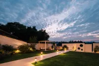 Anji Whispering Peaks French Auberge