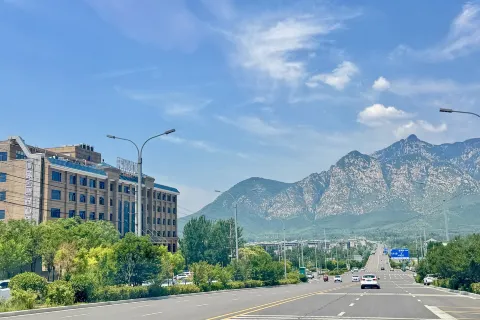 Ascent Hotel Dengfeng