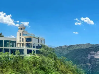 Yunjie Qingsongling Study Resort Hotels in Huguan