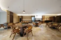 Days Inn by Wyndham (Liupanshui Wanda Plaza High-speed Rail Station Branch) - พร้อมอาหารเช้า