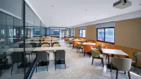 Elong Me Anlai Hotel（Wanda Plaza, Wangfujing Shopping Center, Bazhong City） - พร้อมอาหารเช้า