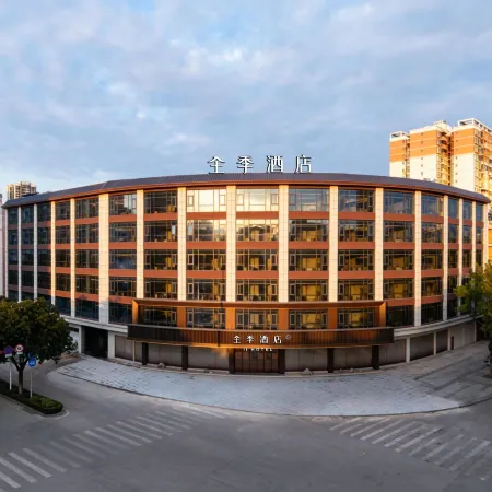Quanji Hotel Hezhou University Branch