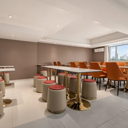 Yibo Hotel (Xi'an Railway Station · Wulukou Metro Station Branch)