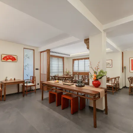 Wuchen Zen Homestay (Zhujiajian Wugongzhi Wharf)