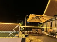 Heishui Four Seasons Holiday Hotel - Pools