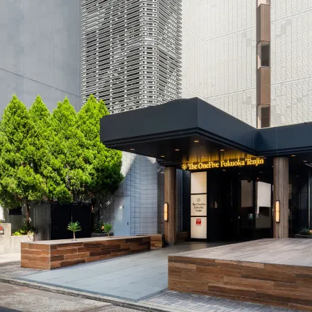 The OneFive Fukuoka Tenjin Отели рядом с достопримечательностью «Железнодорожная станция Акасака»