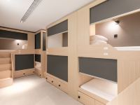 近未来美术馆旅舍(成都IFS国际金融中心店) - KINMIRAI人体工学楼梯八人间(无窗)(床位)