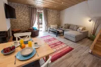 Anita Village Hotel di Perama
