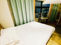 逸轩轻奢酒店(上海外滩店) - 精选大床房