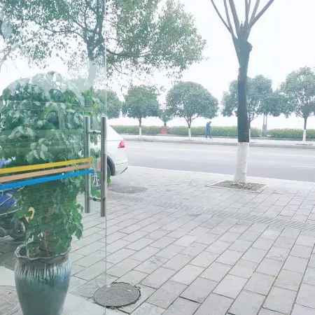 Zigui Fengqige Hotel